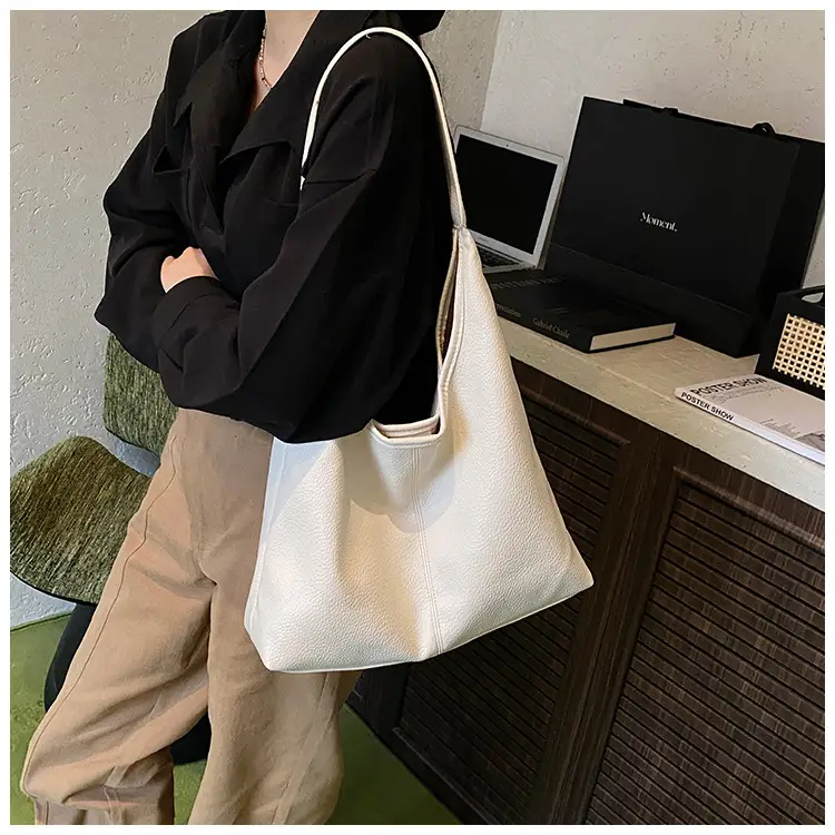 Women's Large Capacity Tote Bag Cream Summer 2025 — feature 17