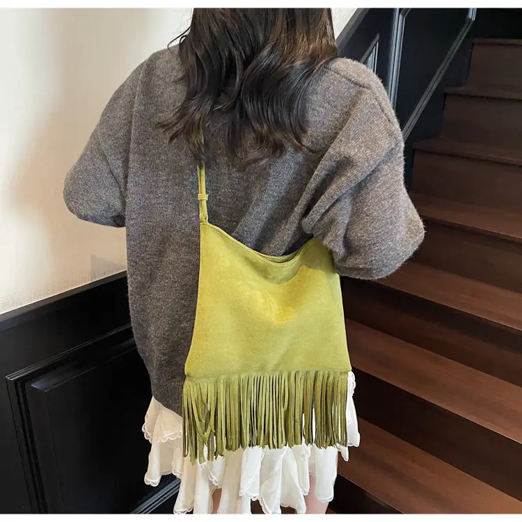 Red Fringe Crossbody Bag Large Capacity Women — feature 24