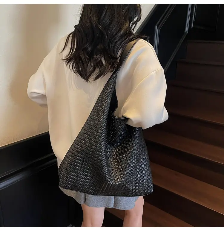 Women Woven Bag Tan Large Capacity Shoulder Bag — feature 19