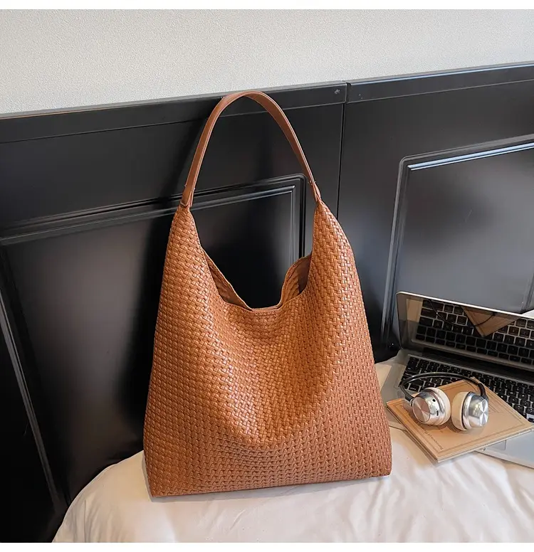 Women Woven Bag Tan Large Capacity Shoulder Bag — feature 26