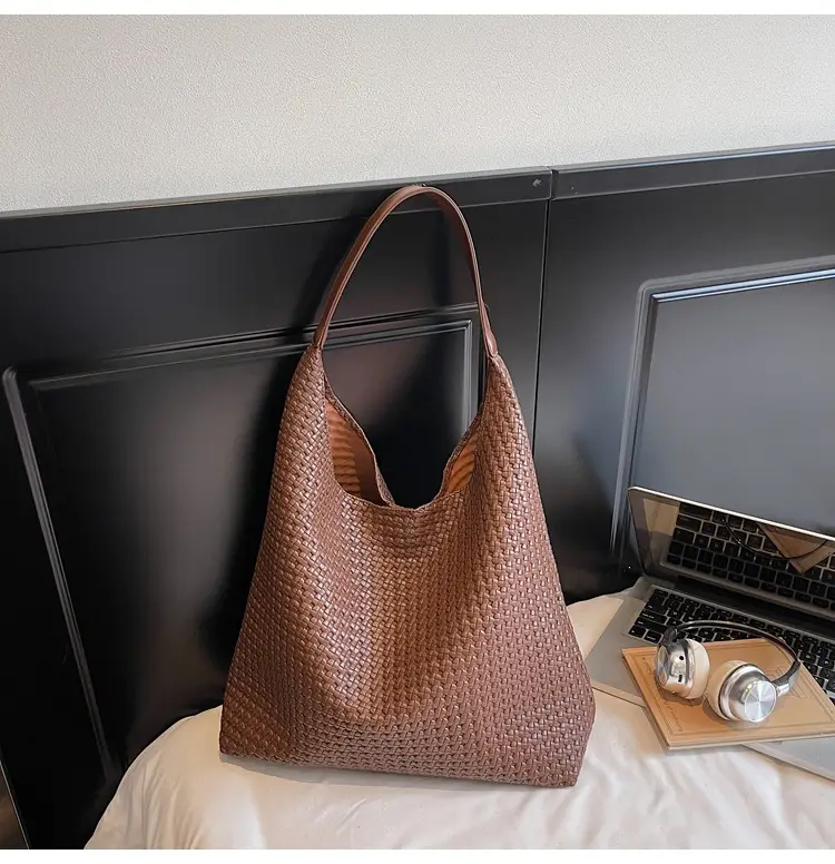 Women Woven Bag Tan Large Capacity Shoulder Bag — feature 27