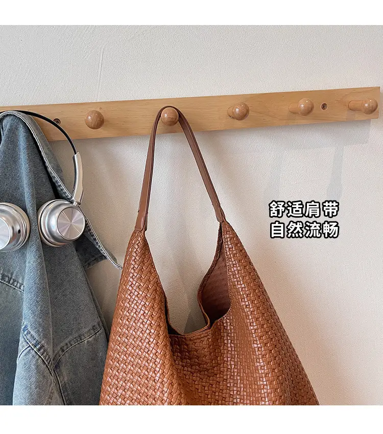 Women Woven Bag Tan Large Capacity Shoulder Bag — feature 6