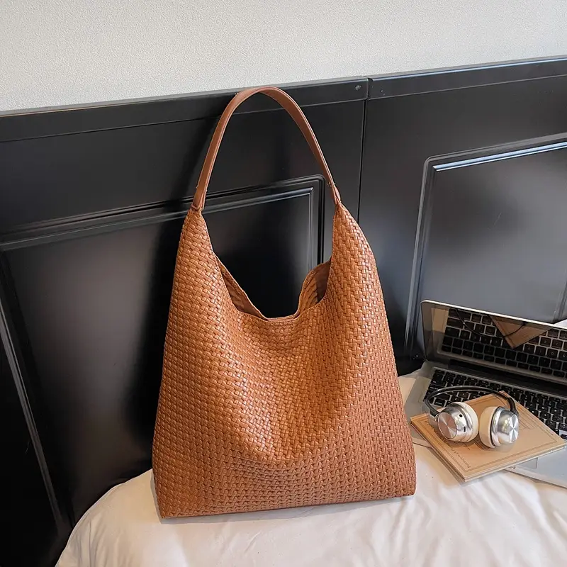 Women Woven Bag Tan Large Capacity Shoulder Bag - Image 3