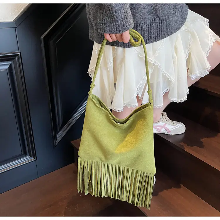 Brown Tassel Shoulder Bag for Women 2025 — feature 11