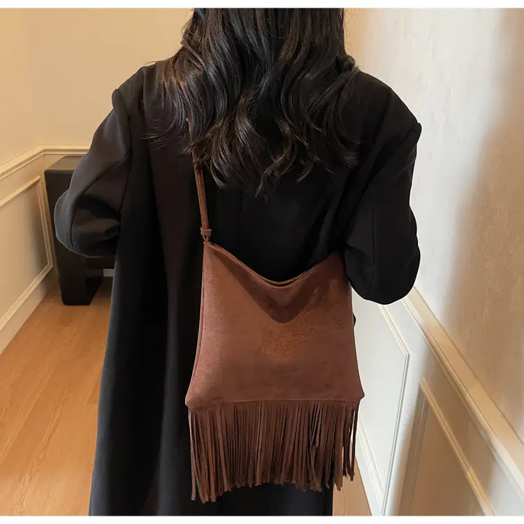 Brown Tassel Shoulder Bag for Women 2025 — feature 16