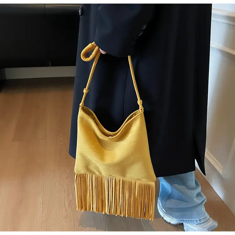 Brown Tassel Shoulder Bag for Women 2025 — feature 19