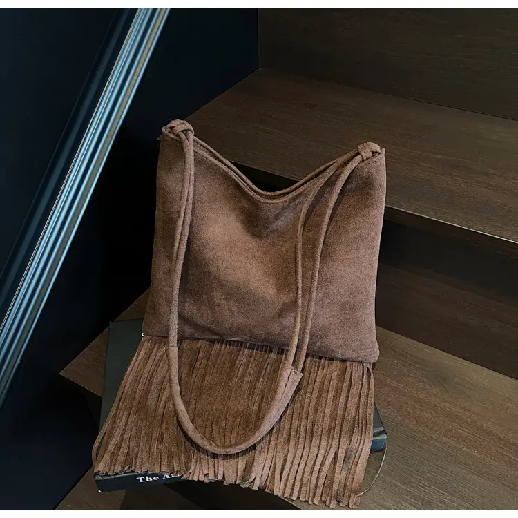 Brown Tassel Shoulder Bag for Women 2025 — feature 9