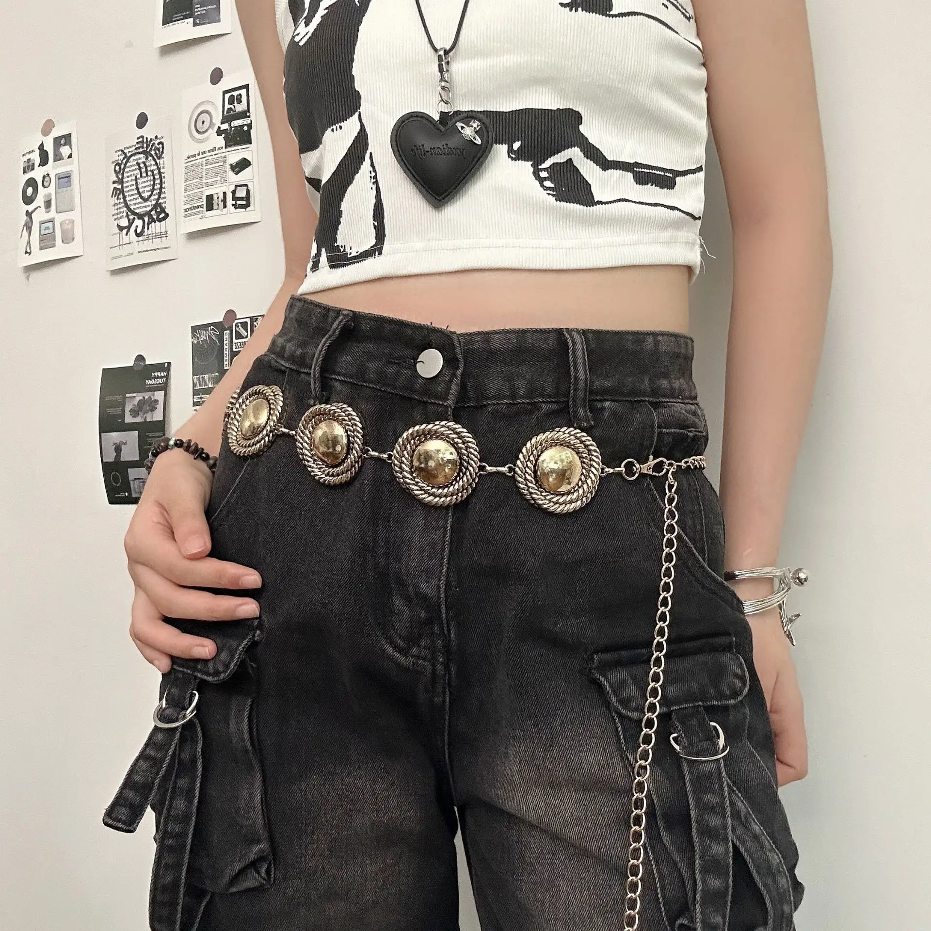 European American Retro Women's Waist Chain Metal Round Decorative Belt — feature 5