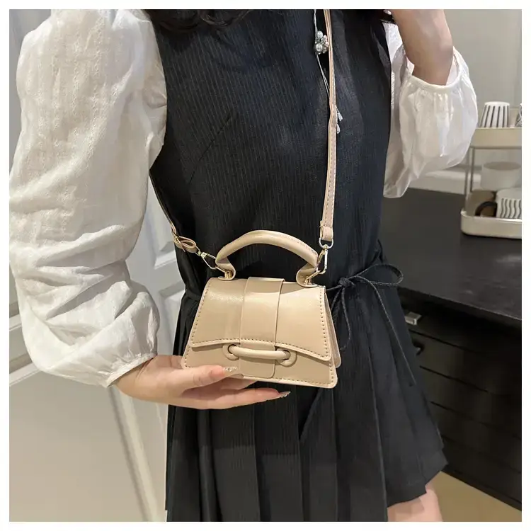 White Mini Crossbody Bag for Women 2025 — feature 12