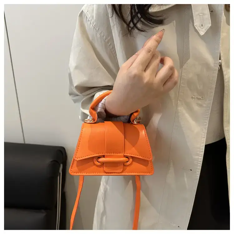 White Mini Crossbody Bag for Women 2025 — feature 14