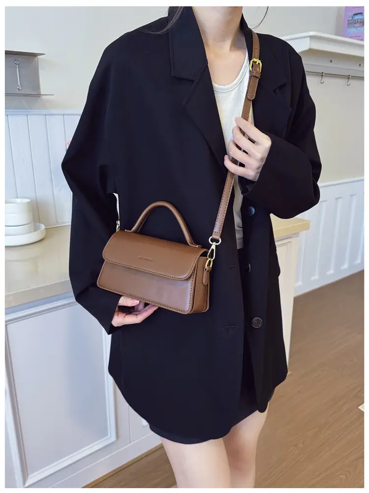 Women's Retro Crossbody Bag Olive Green 2026 — feature 19