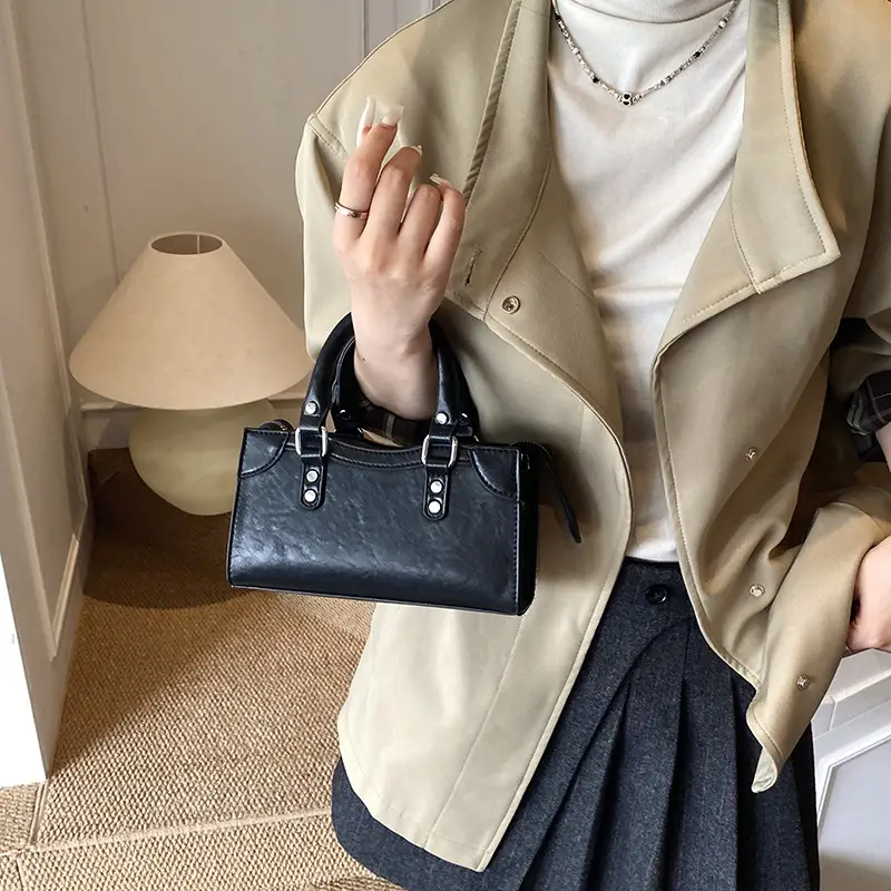 Small Square Brown Leather Handbag for Women - Image 7
