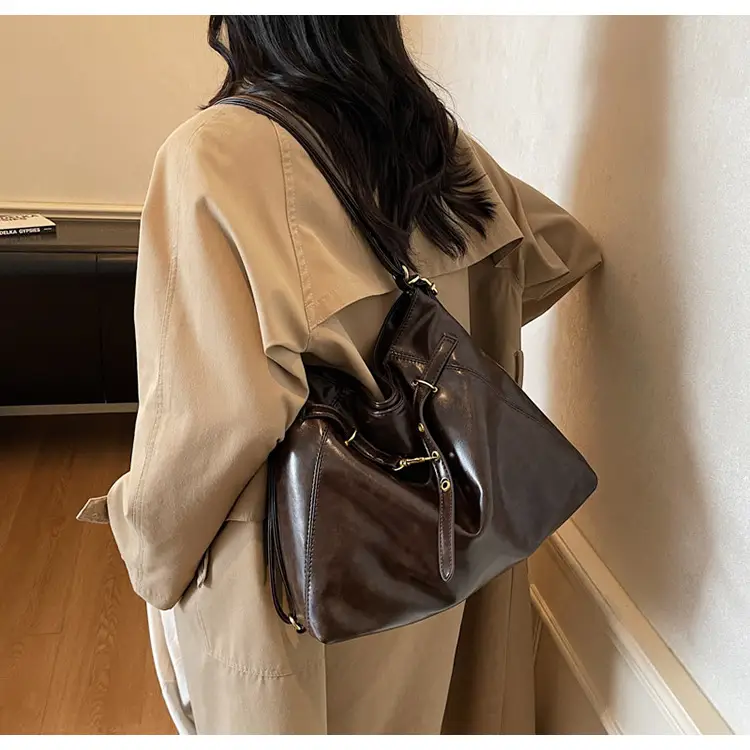Women Retro Crossbody Bag Set Brown Black Leather 2025 — feature 10