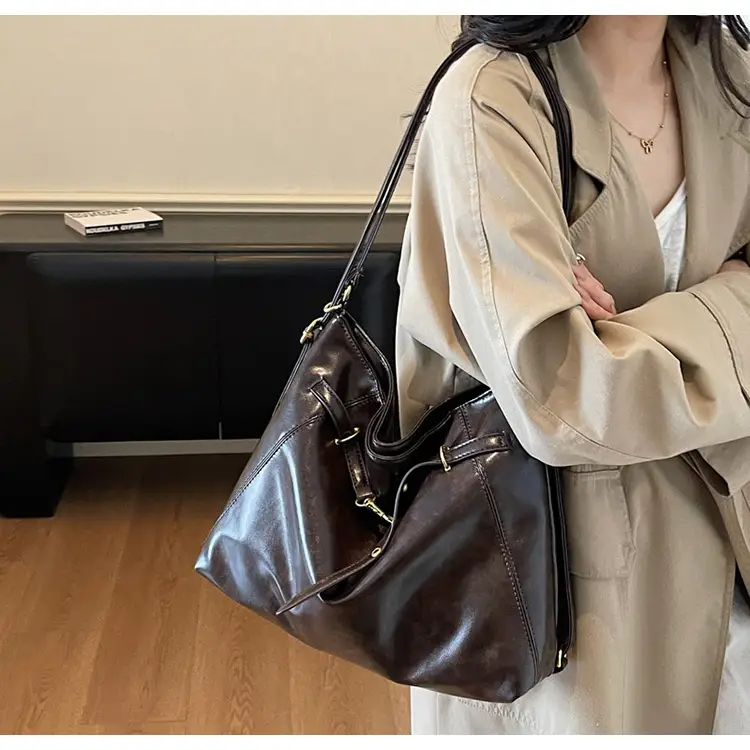 Women Retro Crossbody Bag Set Brown Black Leather 2025 — feature 9