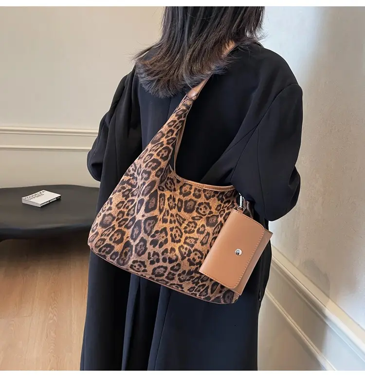 Leopard Print Large Cap Bag for Women 2025 — feature 9