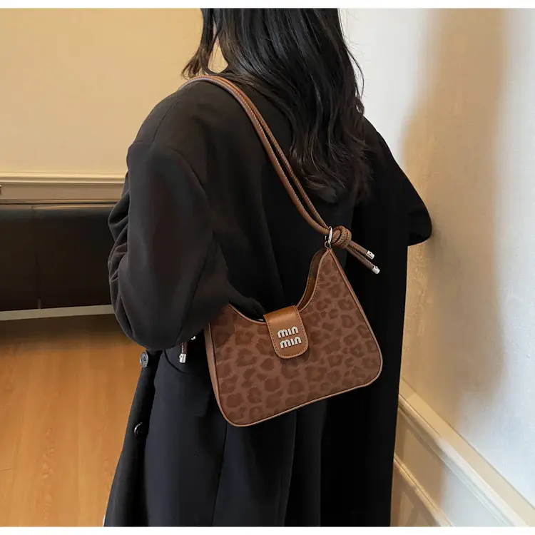 Women Crossbody Bag Brown PU Leather 2026 New — feature 17
