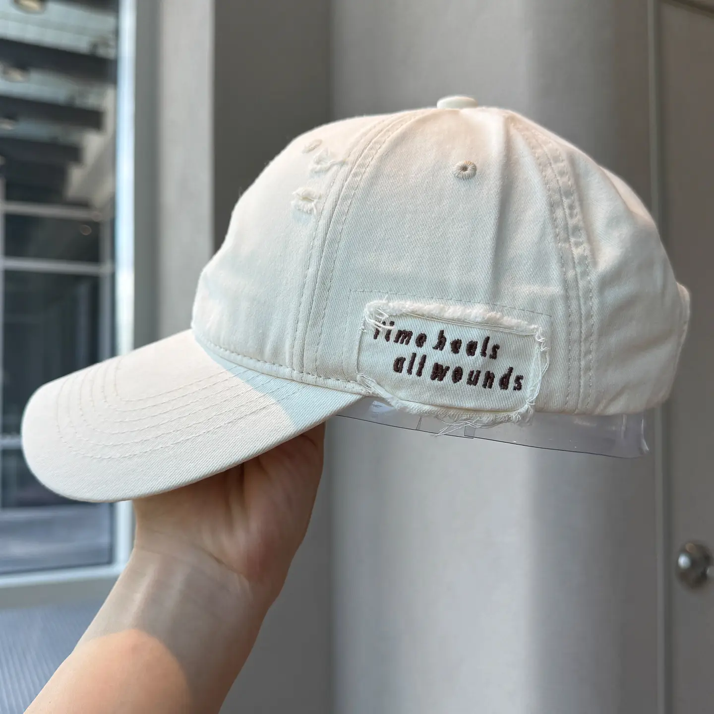 Autumn Distressed Baseball Caps for Women Large Head Wide Brim — feature 16
