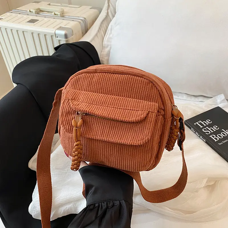 Retro Corduroy Shoulder Bag Green Mobile Phone Carryall - Image 3