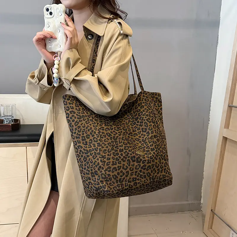 Leopard Print Reversible Shoulder Bag for Women — feature 17