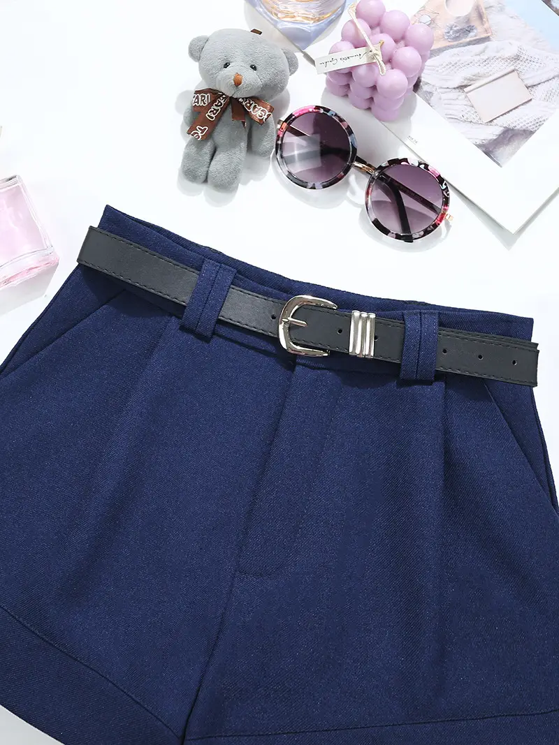 White Curved Shorts with Belt 2025 Autumn Wear — feature 5