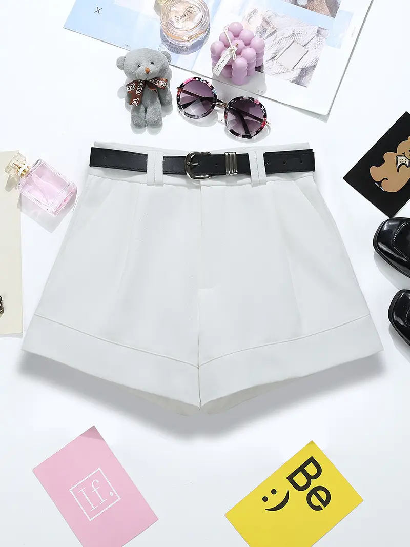White Curved Shorts with Belt 2025 Autumn Wear - Image 3