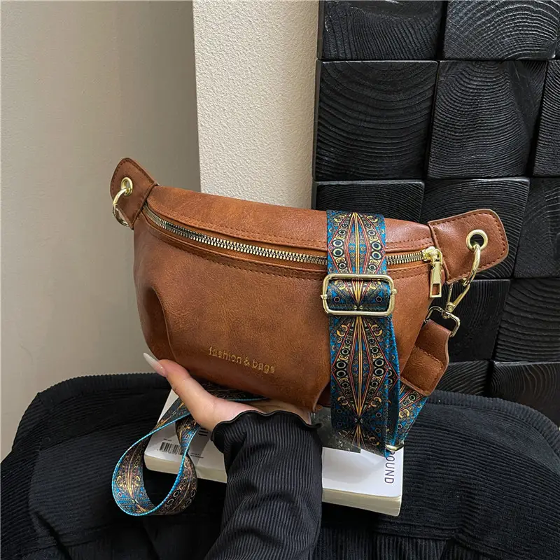Retro Blue Embroidered Shoulder Bag for Women - Image 4