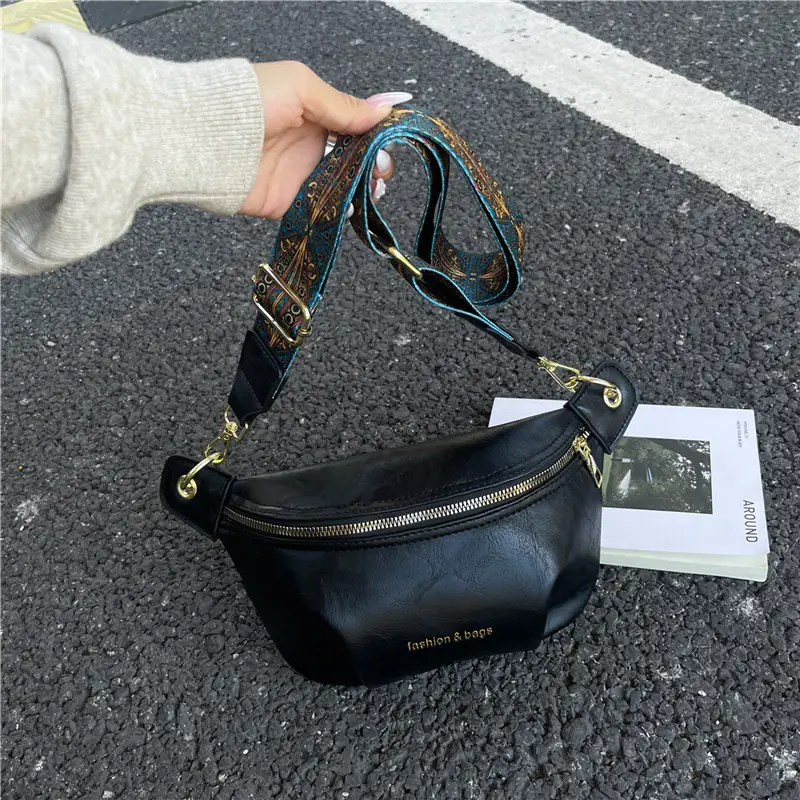 Retro Blue Embroidered Shoulder Bag for Women - Image 5