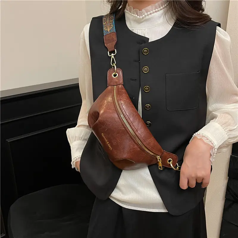 Retro Blue Embroidered Shoulder Bag for Women - Image 6