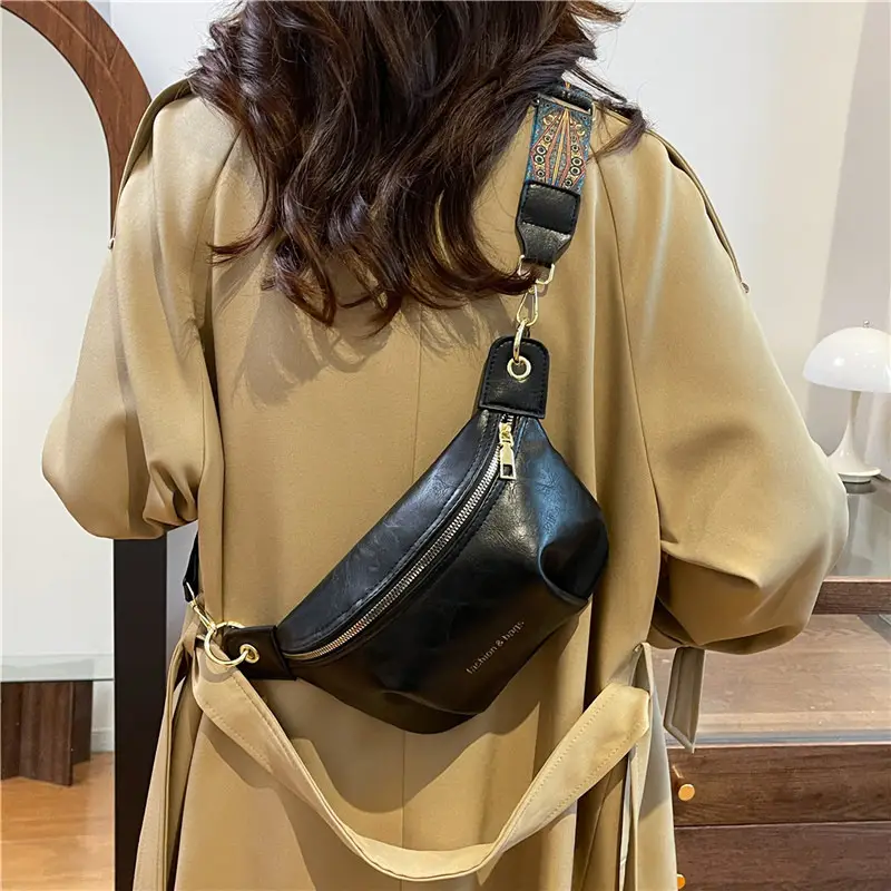 Retro Blue Embroidered Shoulder Bag for Women - Image 7