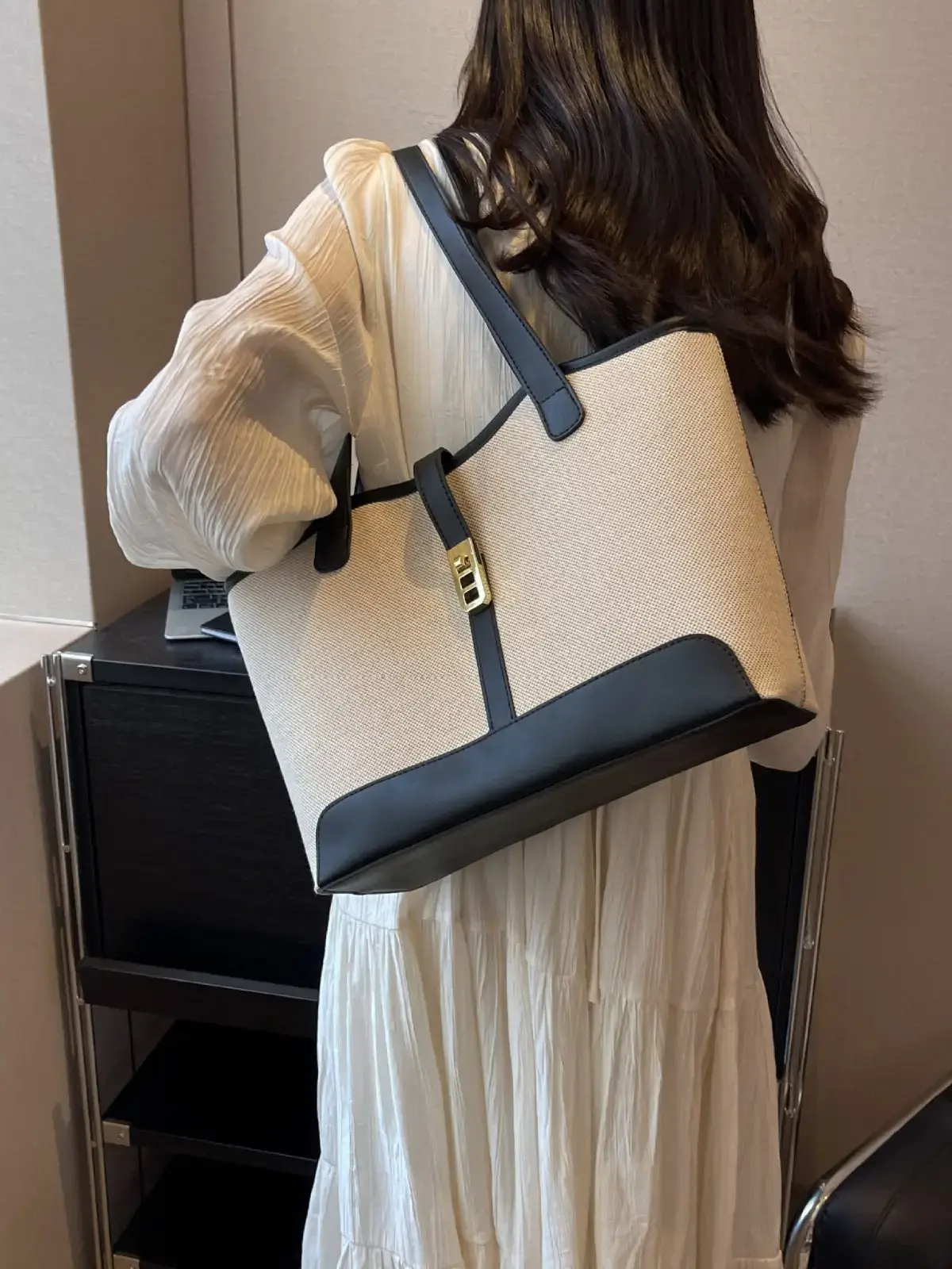 Large Capacity Brown Beige Women's Tote Bag