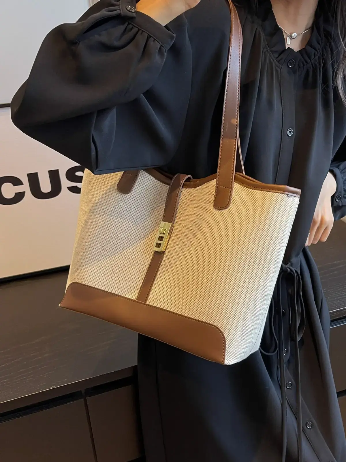 Large Capacity Brown Beige Women's Tote Bag