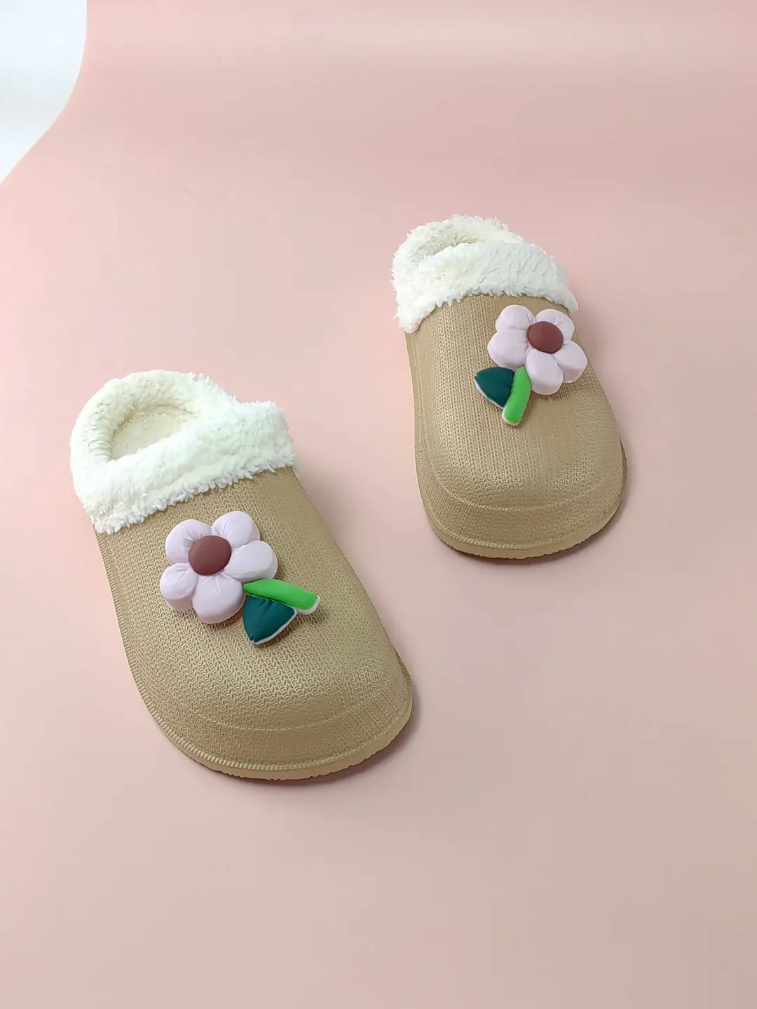 2026 Winter Cotton Slippers for Women Cute and Fun Flower Cartoon Warm Plush Thick-Soled Home Indoor Warm Slippers — feature 3