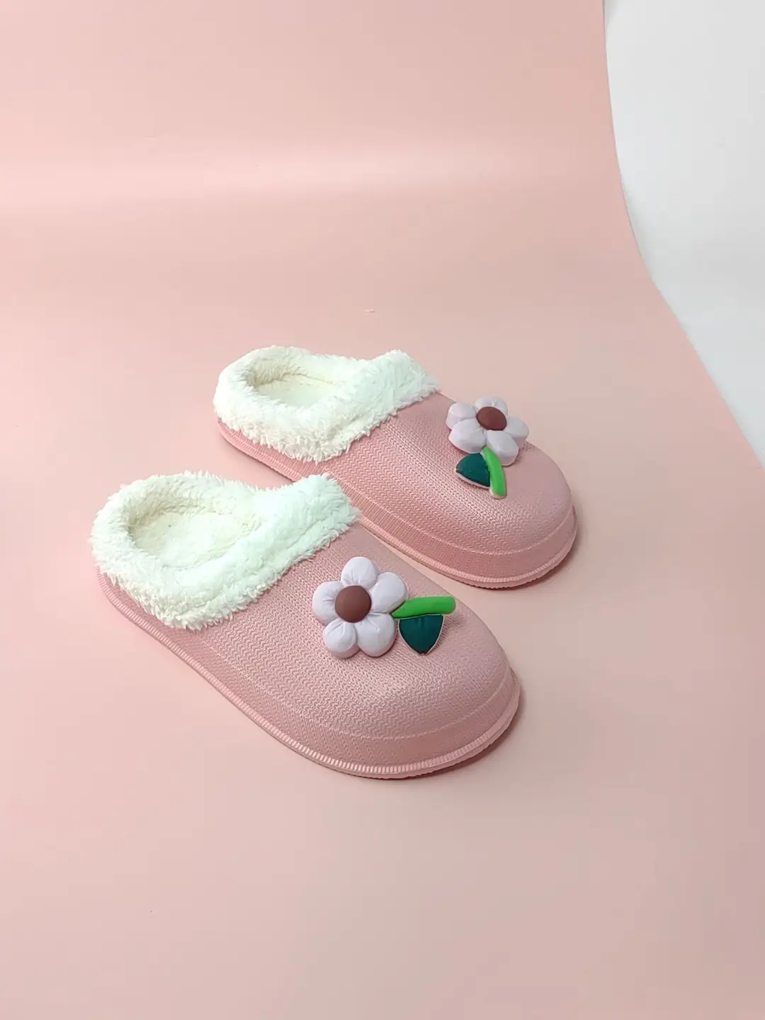 2026 Winter Cotton Slippers for Women Cute and Fun Flower Cartoon Warm Plush Thick-Soled Home Indoor Warm Slippers — feature 6