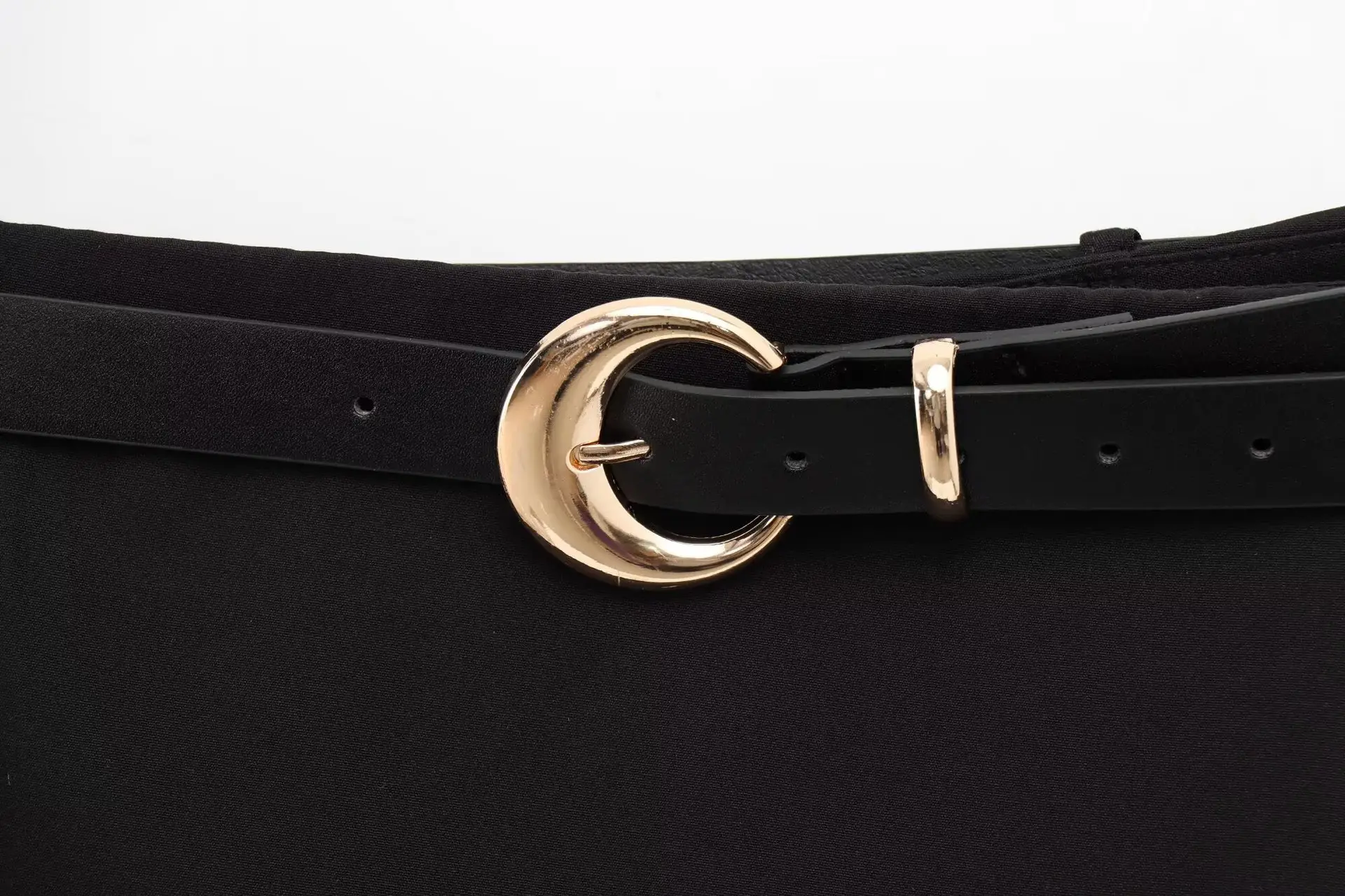 Black Belt with Gold Double Buckle for Women — feature 5