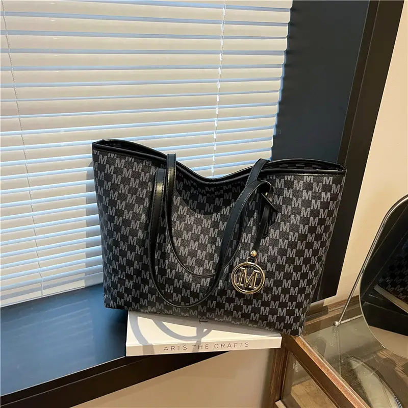 Women's Printed Large Travel Bag with Gold Logo - Image 7