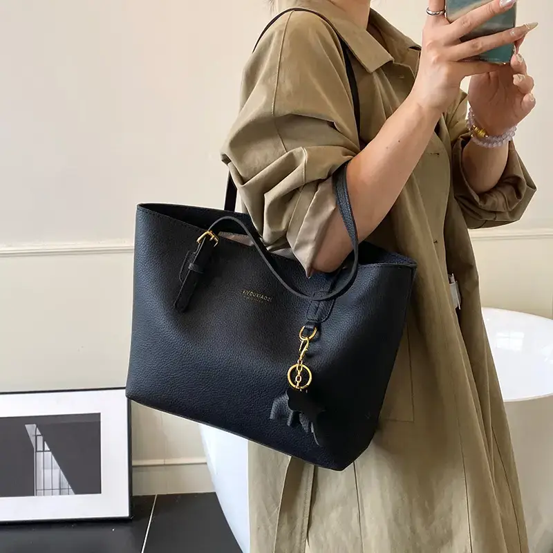 Women's Contrasting Color Tote Bag 2025
