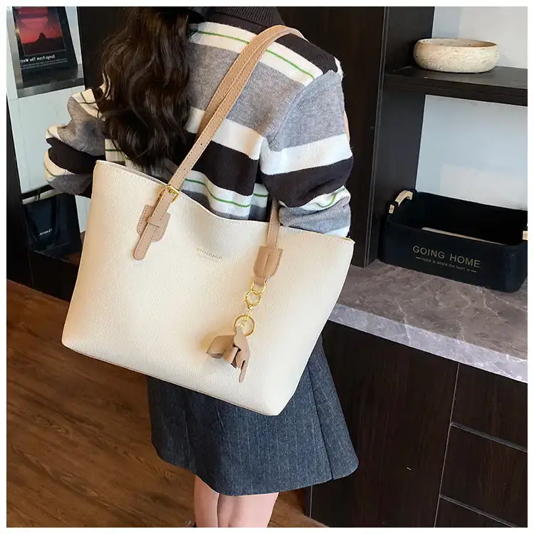 Women's Contrasting Color Tote Bag 2025 — feature 14