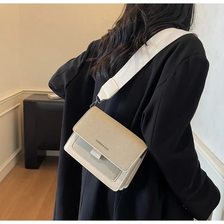 Women's Tan Leather Shoulder Crossbody Bag 2026 — feature 10