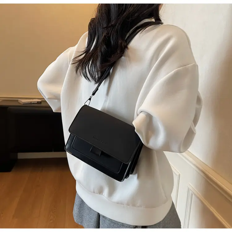 Women's Tan Leather Shoulder Crossbody Bag 2026 — feature 18
