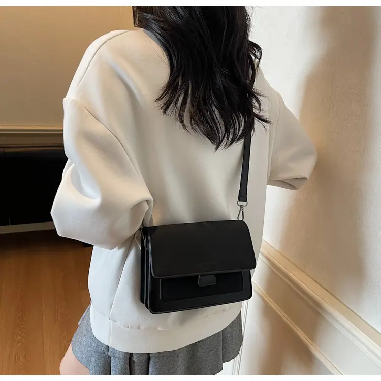 Women's Tan Leather Shoulder Crossbody Bag 2026 — feature 21