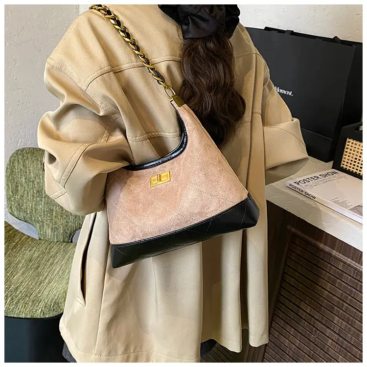 Retro Frosted Rhombus Chain Shoulder Bag for Women — feature 20