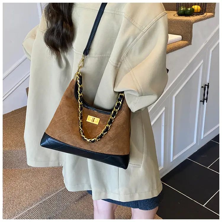 Retro Frosted Rhombus Chain Shoulder Bag for Women — feature 23