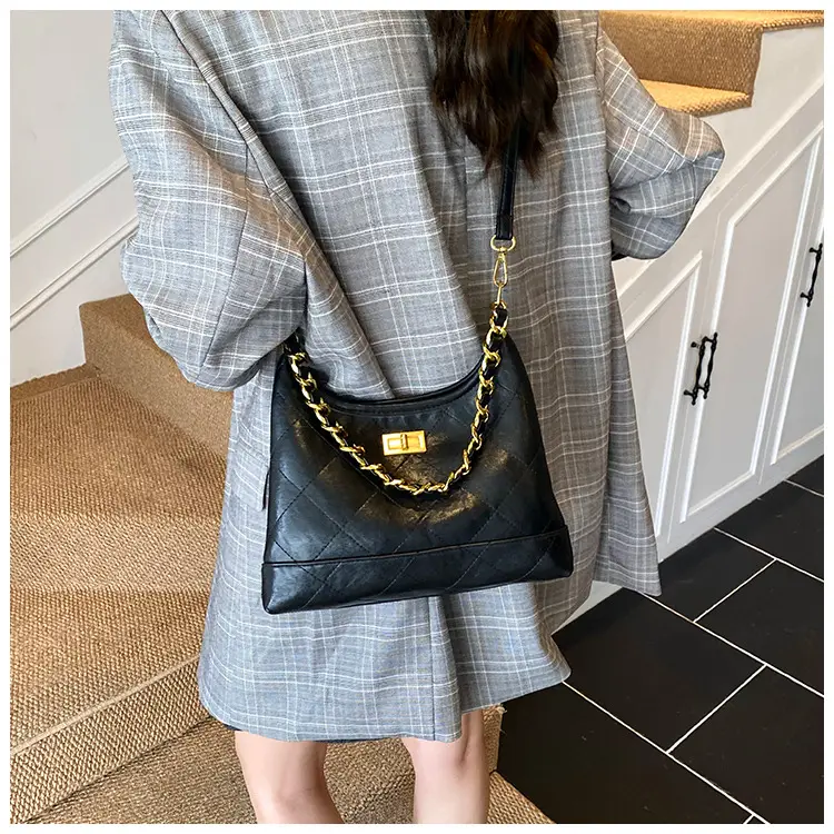 Retro Frosted Rhombus Chain Shoulder Bag for Women — feature 26