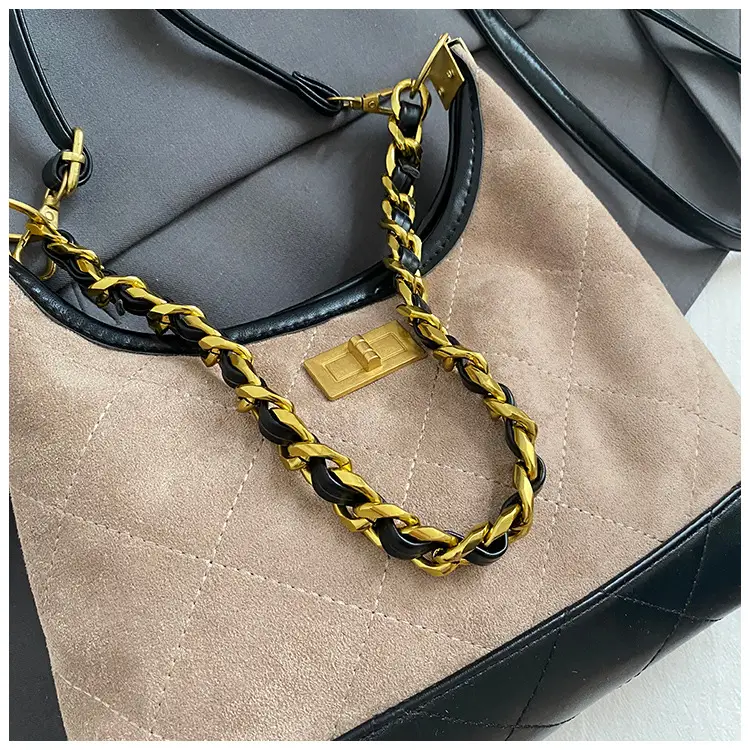 Retro Frosted Rhombus Chain Shoulder Bag for Women — feature 31