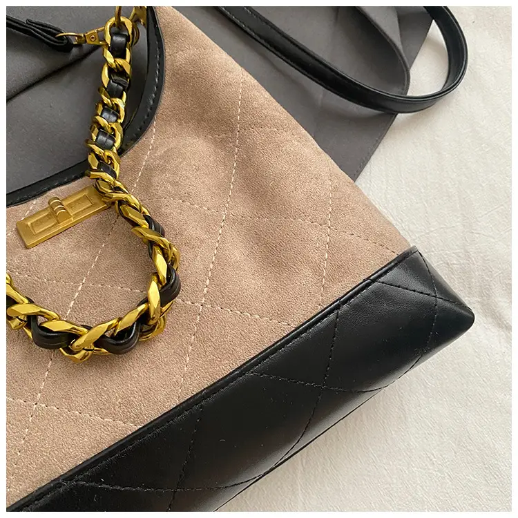 Retro Frosted Rhombus Chain Shoulder Bag for Women — feature 32