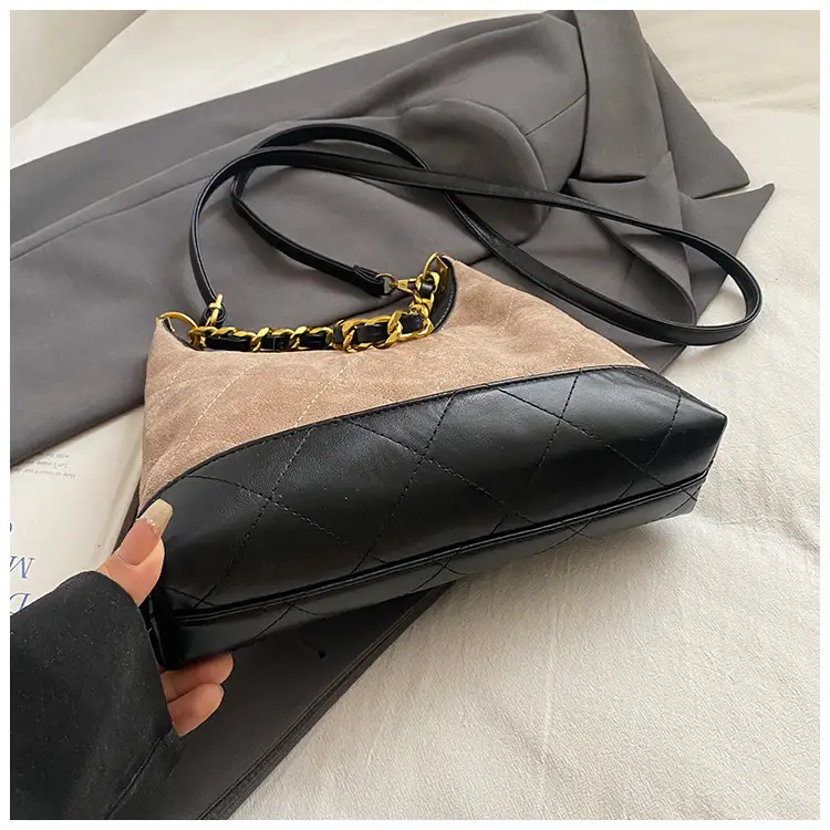 Retro Frosted Rhombus Chain Shoulder Bag for Women — feature 33