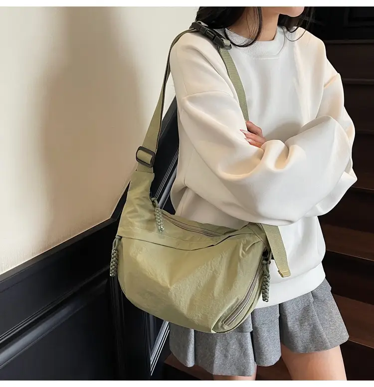Women Large Capacity Shoulder Bag Black 2026 — feature 20