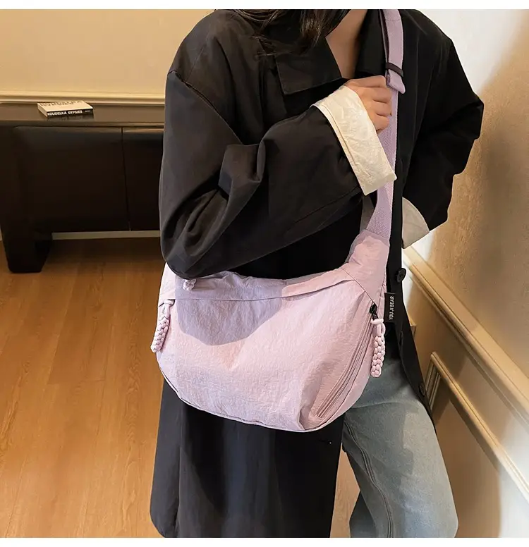 Women Large Capacity Shoulder Bag Black 2026 — feature 36