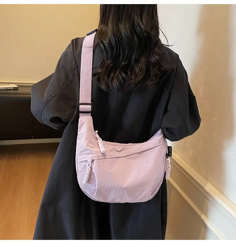 Women Large Capacity Shoulder Bag Black 2026 — feature 37