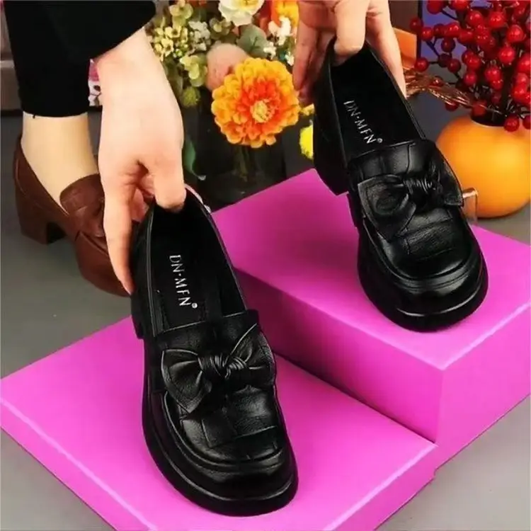 Bow Thick Heel Leather Shoes for Women 2025 — feature 4
